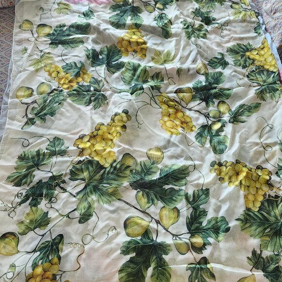 Oscar De La Renta Poppies & Grapes Modal Cashmere Scarf Sage Yellow - Picture 4 of 7